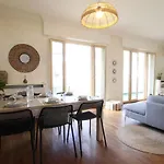 Large 5 Rooms With Garage In The City Center